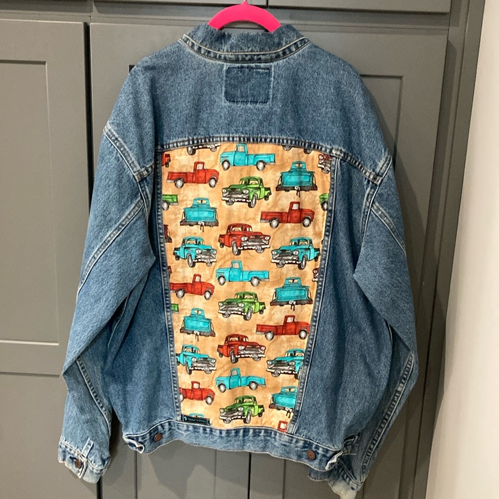 Men’s Levi Signature Denim Jacket - Classic Trucks
